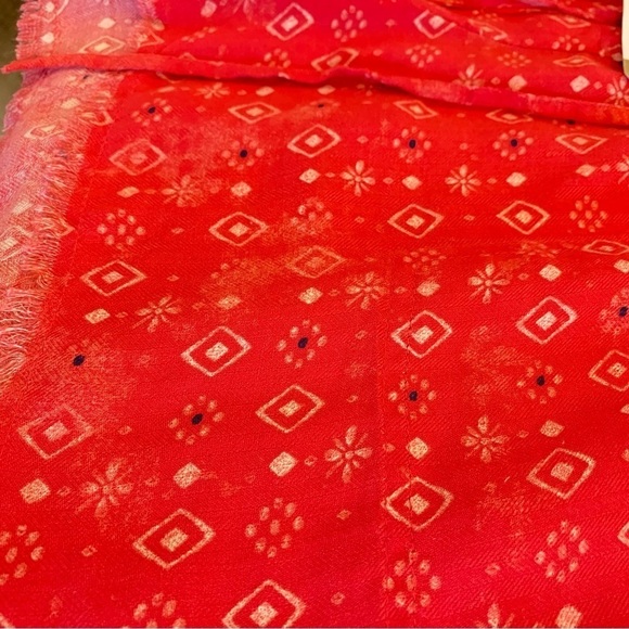 NWT True Craft Women's Medium red abstract print elastic waist frayed hem shorts - Picture 3 of 8